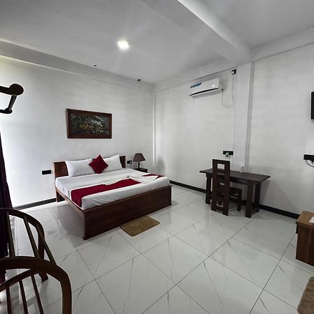 Ciel Star Anuradhapura Exterior foto