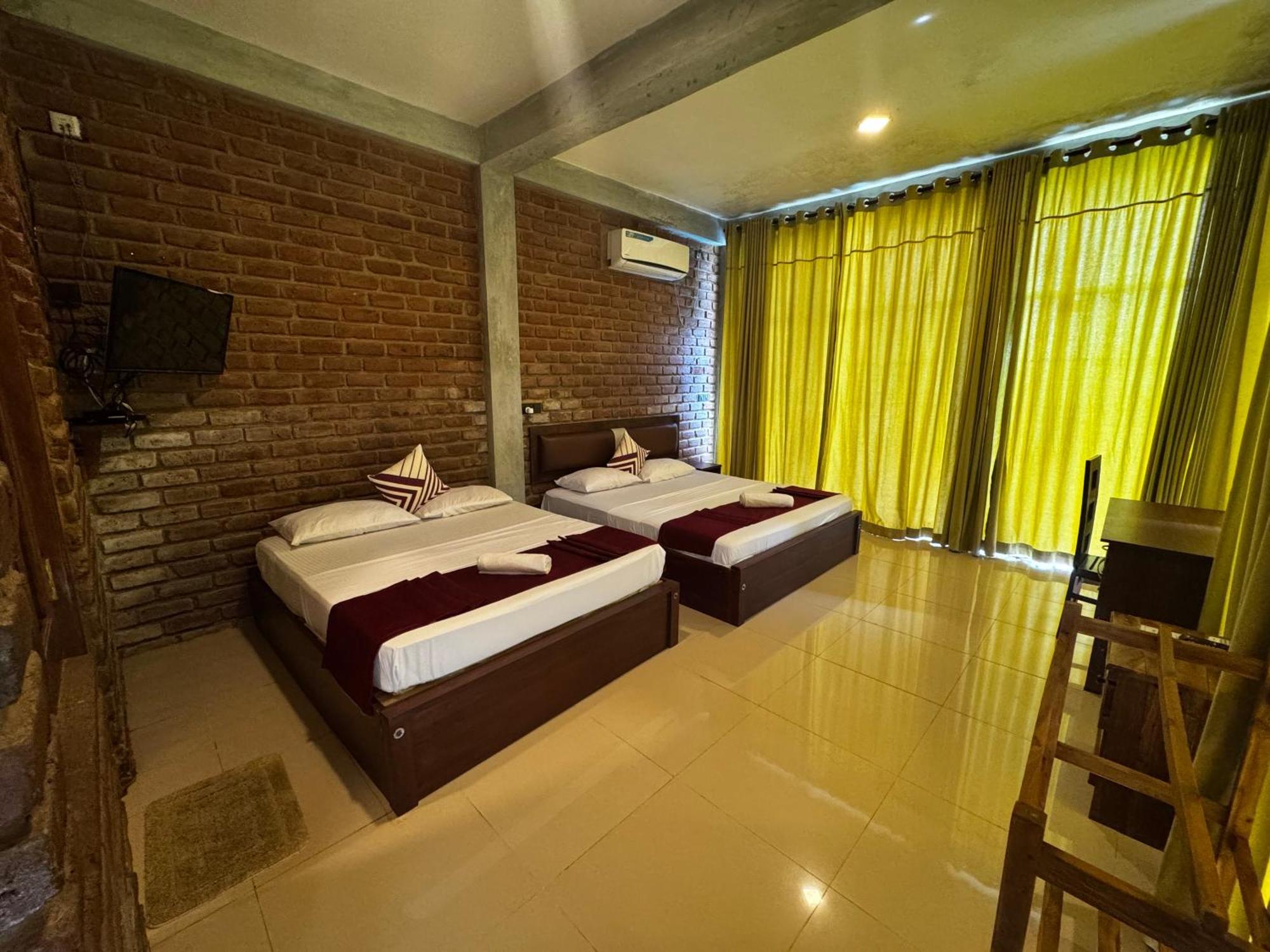 Ciel Star Anuradhapura Exterior foto